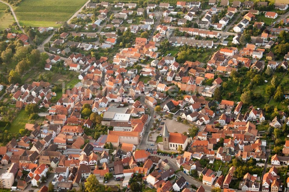 Luftaufnahme Landau in der Pfalz - Ortsansicht im Ortsteil Godramstein in Landau in der Pfalz im Bundesland Rheinland-Pfalz