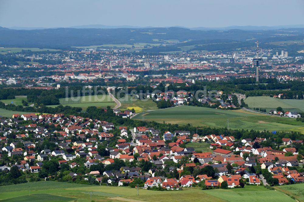 Luftaufnahme Regensburg - Ortsansicht im Ortsteil Graß in Regensburg im Bundesland Bayern, Deutschland