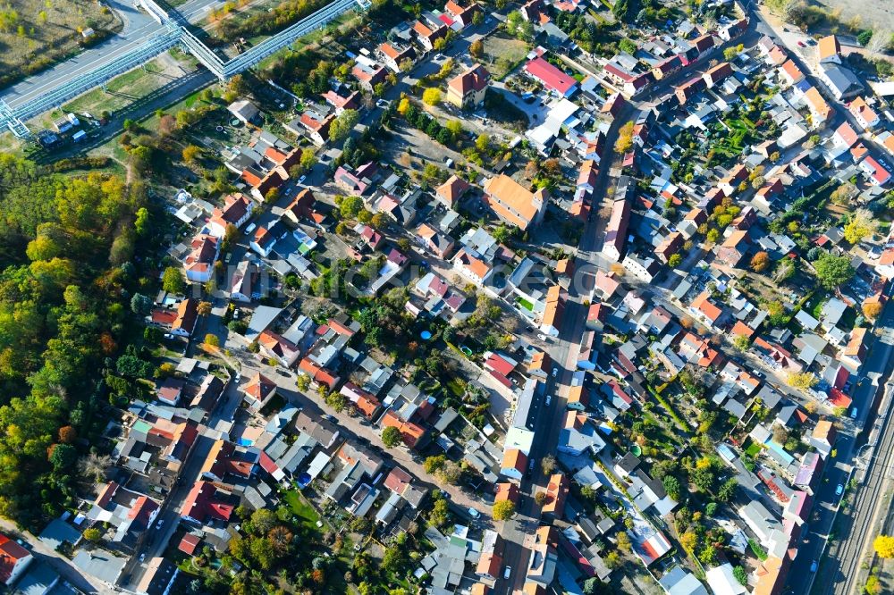 Bitterfeld-Wolfen aus der Vogelperspektive: Ortsansicht im Ortsteil Greppin in Bitterfeld-Wolfen im Bundesland Sachsen-Anhalt, Deutschland