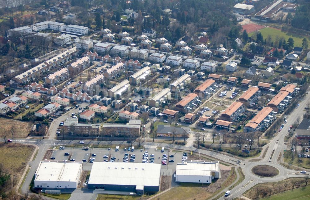 Potsdam aus der Vogelperspektive: Ortsansicht im Ortsteil Groß Glienicke in Potsdam im Bundesland Brandenburg