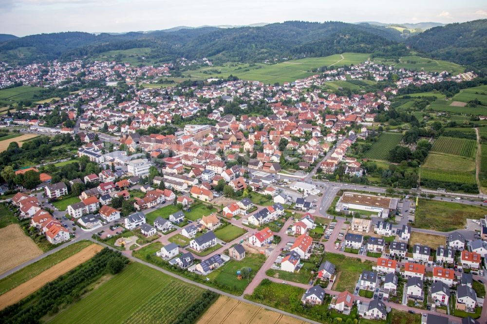 Luftaufnahme Hirschberg an der Bergstraße - Ortsansicht im Ortsteil Großsachsen in Hirschberg an der Bergstraße im Bundesland Baden-Württemberg, Deutschland