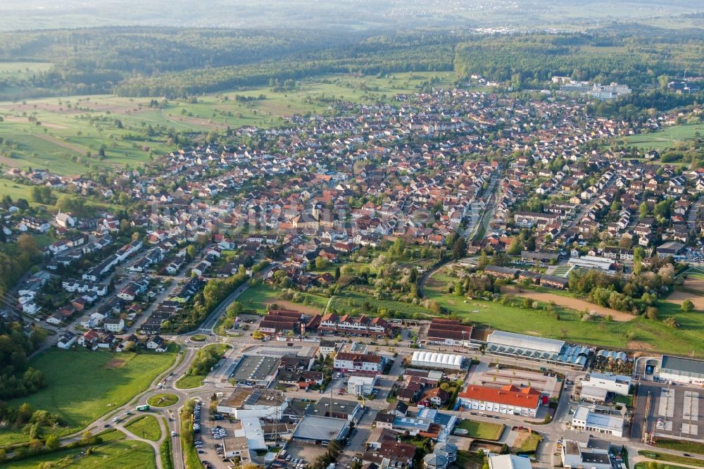 Luftbild Karlsbad - Ortsansicht im Ortsteil Langensteinbach in Karlsbad im Bundesland Baden-Württemberg, Deutschland