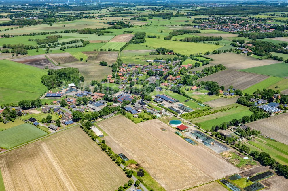 Luftaufnahme Ahlerstedt - Ortsansicht im Ortsteil Ottendorf in Ahlerstedt im Bundesland Niedersachsen, Deutschland