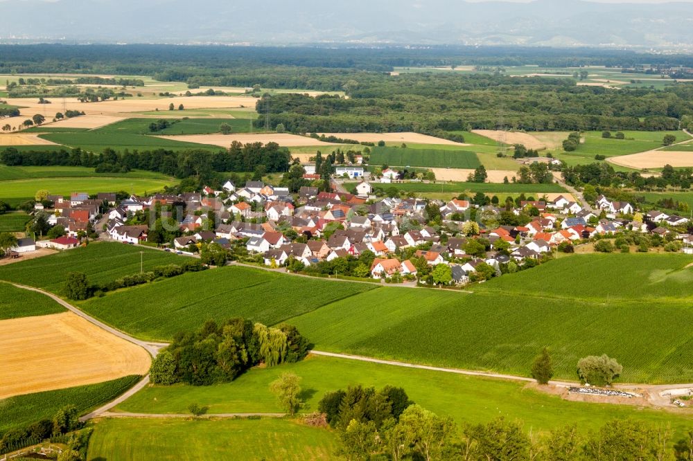 Grabfeld von oben - Ortsansicht im Ortsteil Queienfeld in Grabfeld im Bundesland Thüringen, Deutschland