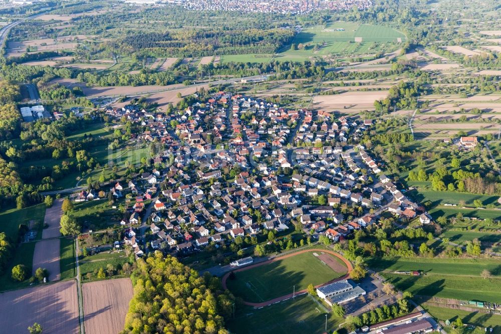 Rastatt aus der Vogelperspektive: Ortsansicht im Ortsteil Rauental in Rastatt im Bundesland Baden-Württemberg, Deutschland