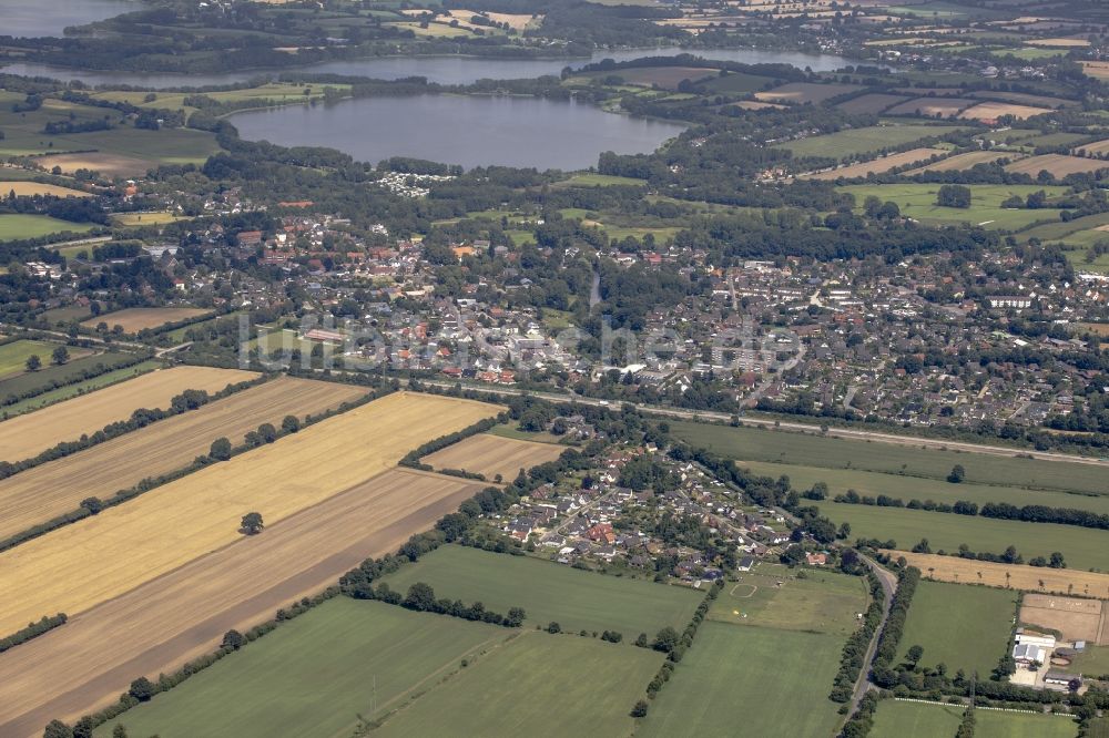 Bornhöved von oben - Ortsansicht im Ortsteil Sanden in Bornhöved im Bundesland Schleswig-Holstein