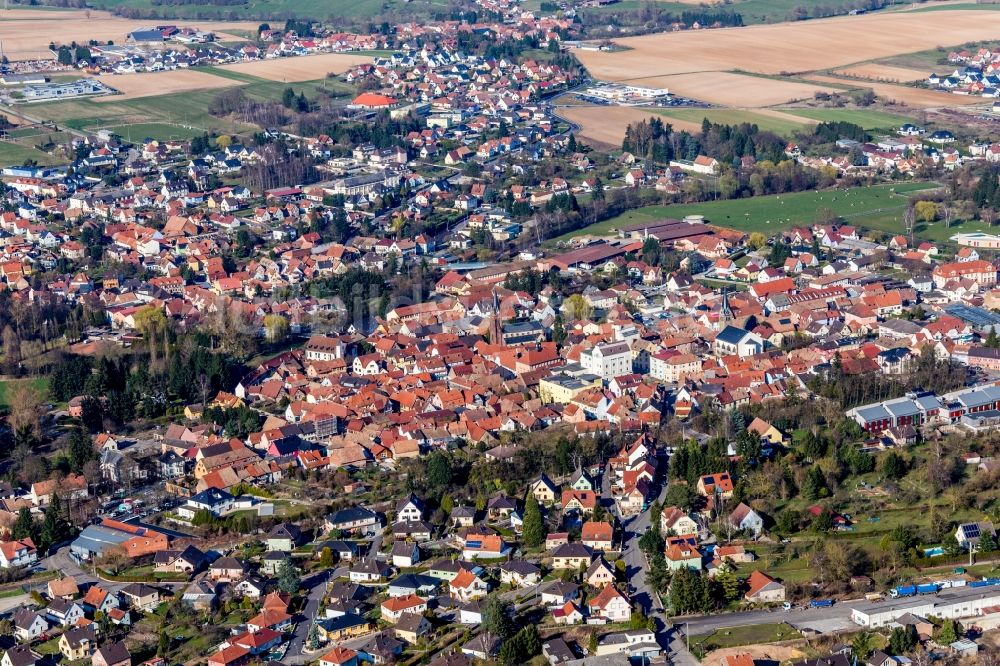 Pfaffenhoffen von oben - Ortsansicht in Pfaffenhoffen in Grand Est, Frankreich