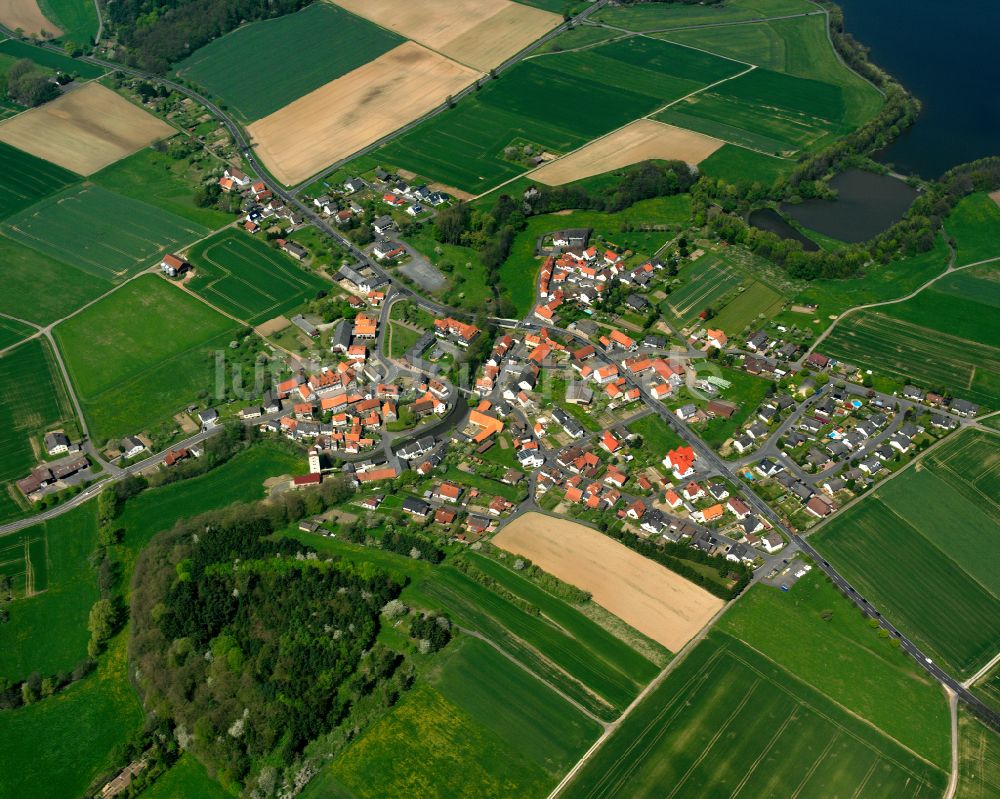 Luftbild Angenrod - Ortsansicht am Rande von landwirtschaftlichen Feldern in Angenrod im Bundesland Hessen, Deutschland