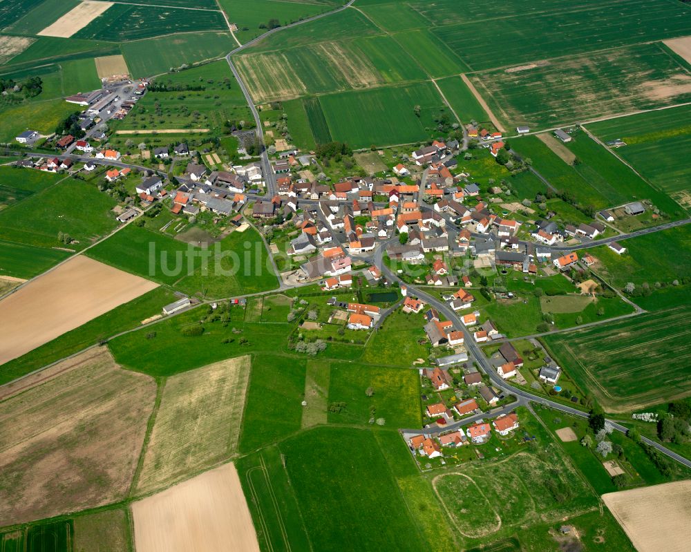 Appenrod von oben - Ortsansicht am Rande von landwirtschaftlichen Feldern in Appenrod im Bundesland Hessen, Deutschland