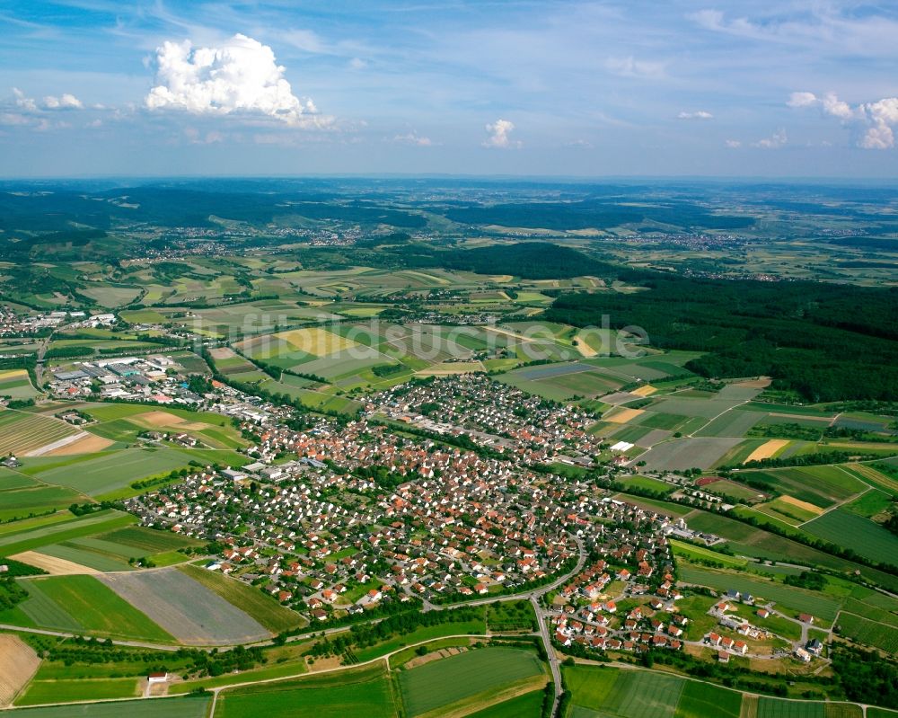 Auenstein von oben - Ortsansicht am Rande von landwirtschaftlichen Feldern in Auenstein im Bundesland Baden-Württemberg, Deutschland