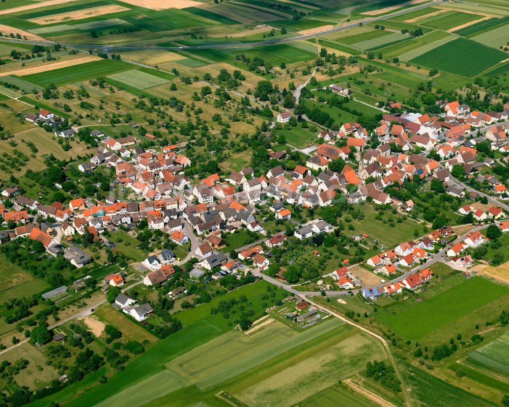 Luftaufnahme Baisingen - Ortsansicht am Rande von landwirtschaftlichen Feldern in Baisingen im Bundesland Baden-Württemberg, Deutschland