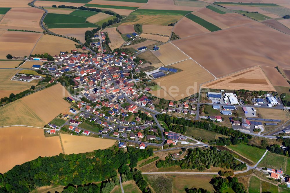 Baldersheim von oben - Ortsansicht am Rande von landwirtschaftlichen Feldern in Baldersheim im Bundesland Bayern, Deutschland