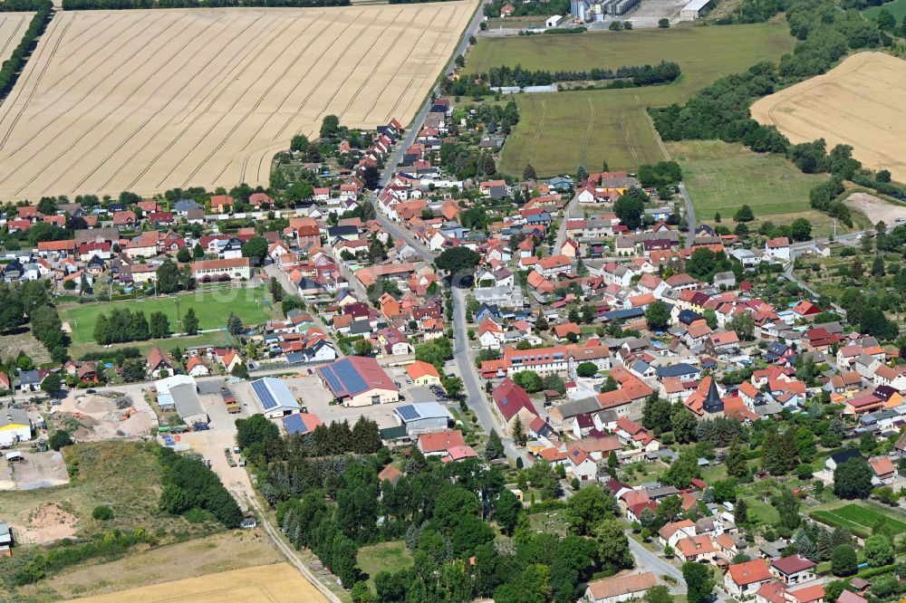 Berka von oben - Ortsansicht am Rande von landwirtschaftlichen Feldern in Berka im Bundesland Thüringen, Deutschland