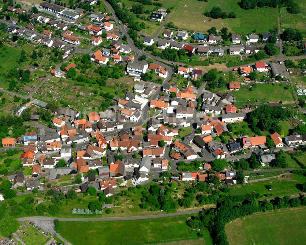 Betzenrod von oben - Ortsansicht am Rande von landwirtschaftlichen Feldern in Betzenrod im Bundesland Hessen, Deutschland