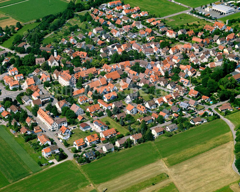 Luftaufnahme Bühl - Ortsansicht am Rande von landwirtschaftlichen Feldern in Bühl im Bundesland Baden-Württemberg, Deutschland