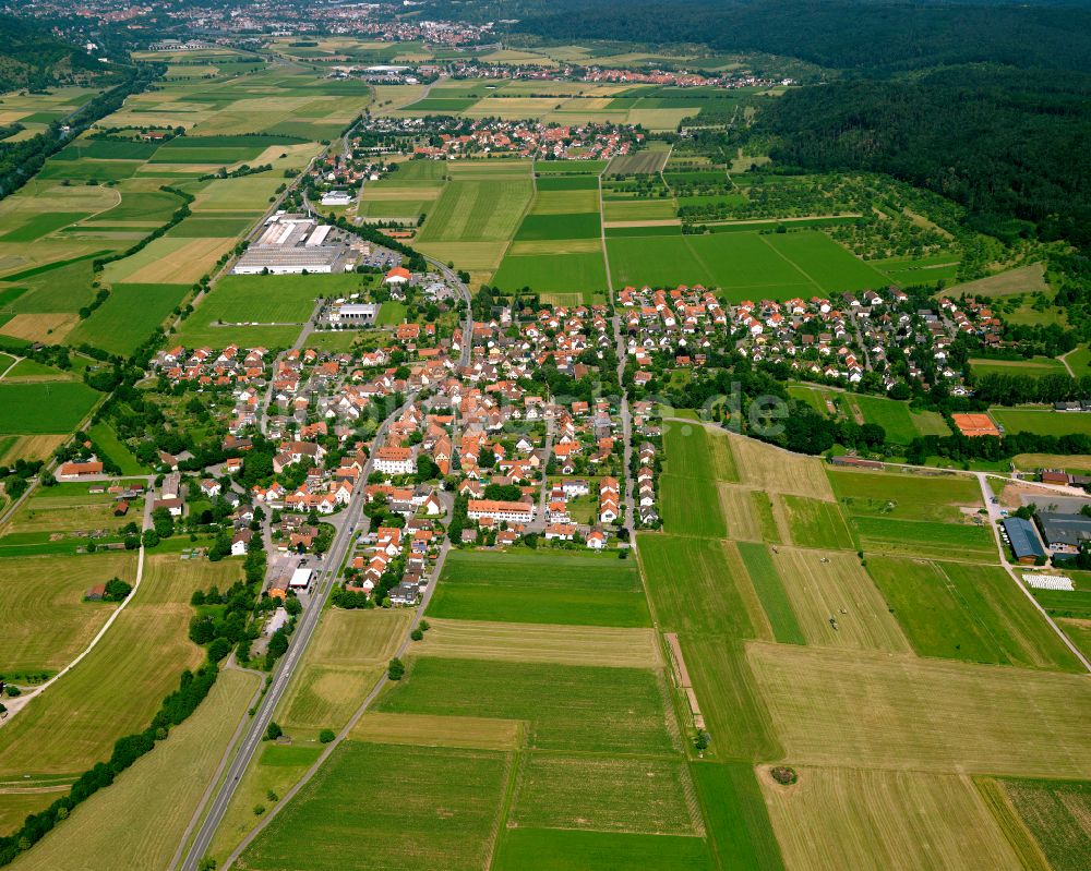 Bühl von oben - Ortsansicht am Rande von landwirtschaftlichen Feldern in Bühl im Bundesland Baden-Württemberg, Deutschland