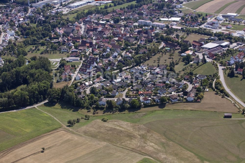 Bühlertann von oben - Ortsansicht am Rande von landwirtschaftlichen Feldern in Bühlertann im Bundesland Baden-Württemberg, Deutschland