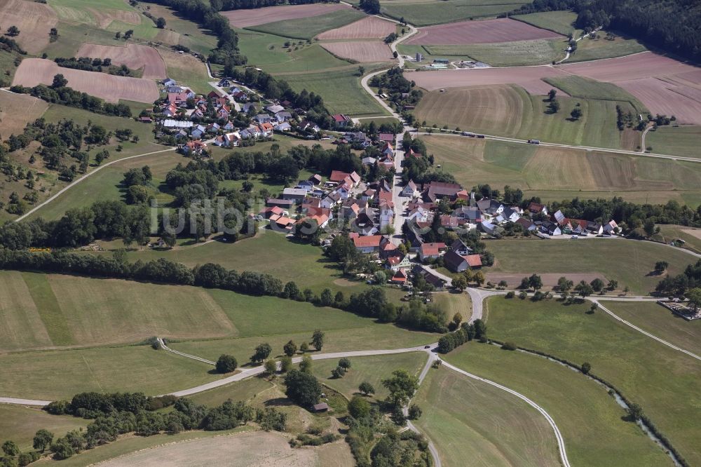 Luftbild Bühlertann - Ortsansicht am Rande von landwirtschaftlichen Feldern in Bühlertann im Bundesland Baden-Württemberg, Deutschland