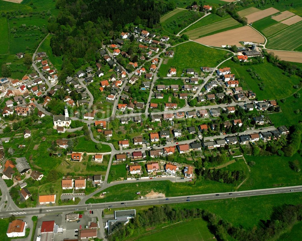 Luftaufnahme Birenbach - Ortsansicht am Rande von landwirtschaftlichen Feldern in Birenbach im Bundesland Baden-Württemberg, Deutschland