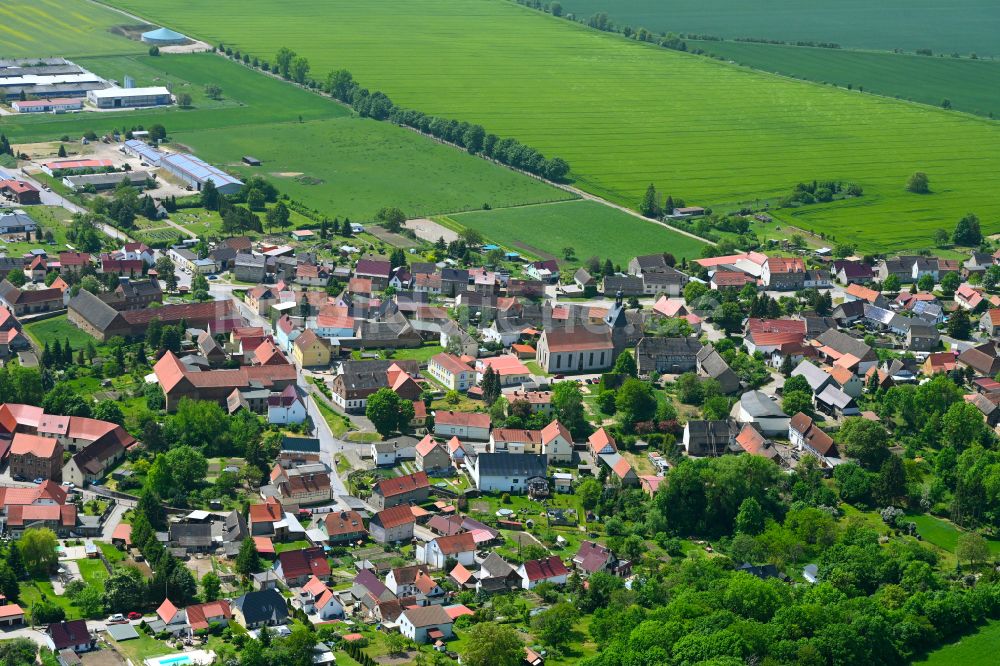 Blankenheim aus der Vogelperspektive: Ortsansicht am Rande von landwirtschaftlichen Feldern in Blankenheim im Bundesland Sachsen-Anhalt, Deutschland