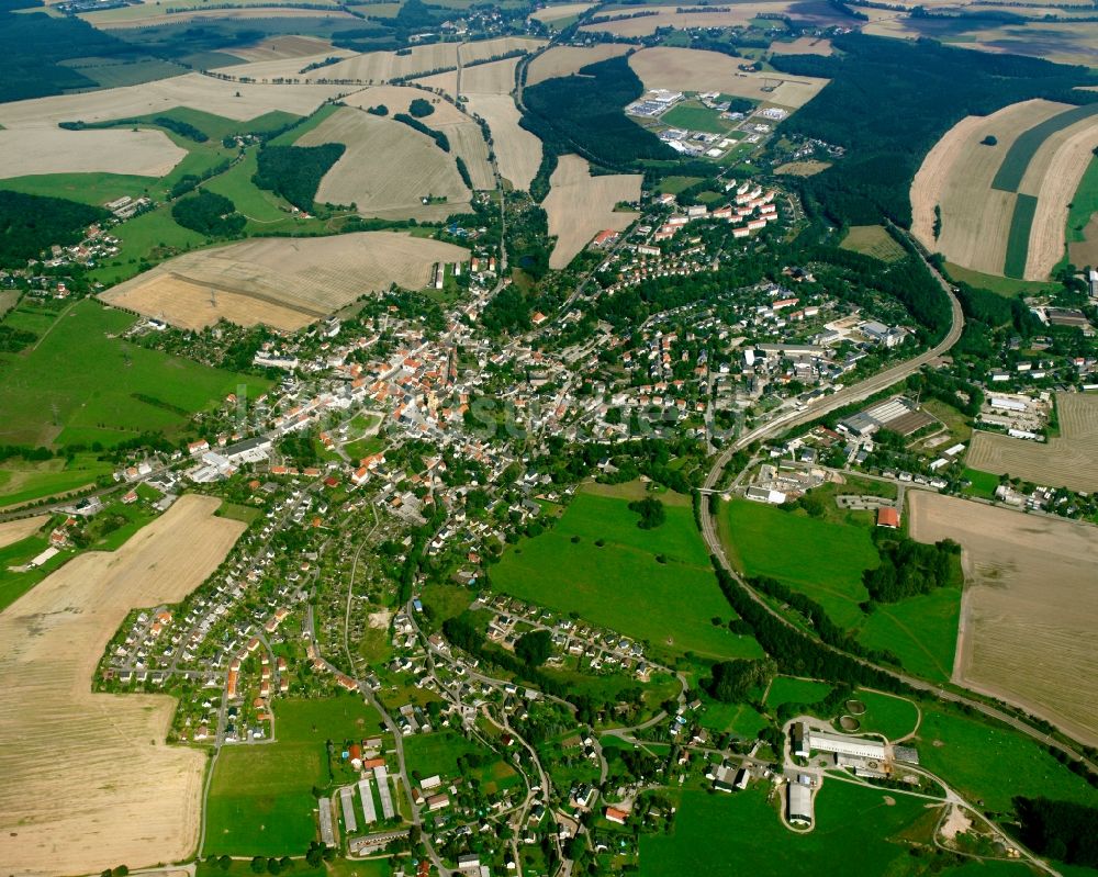 Luftbild Breitenau - Ortsansicht am Rande von landwirtschaftlichen Feldern in Breitenau im Bundesland Sachsen, Deutschland