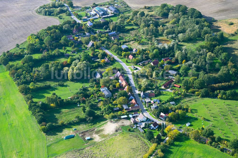 Luftbild Gerswalde - Ortsansicht am Rande von landwirtschaftlichen Feldern in Buchholz im Bundesland Brandenburg, Deutschland