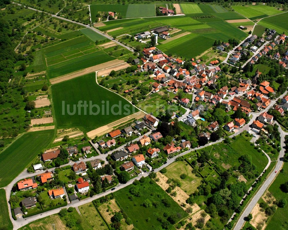 Luftbild Buoch - Ortsansicht am Rande von landwirtschaftlichen Feldern in Buoch im Bundesland Baden-Württemberg, Deutschland