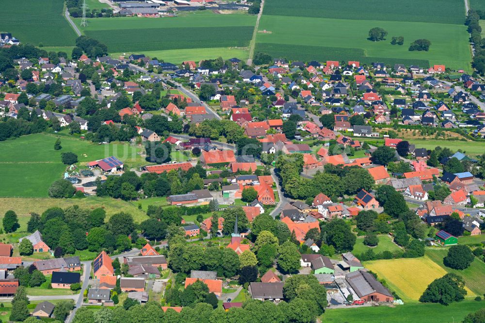 Luftbild Debstedt - Ortsansicht am Rande von landwirtschaftlichen Feldern in Debstedt im Bundesland Niedersachsen, Deutschland