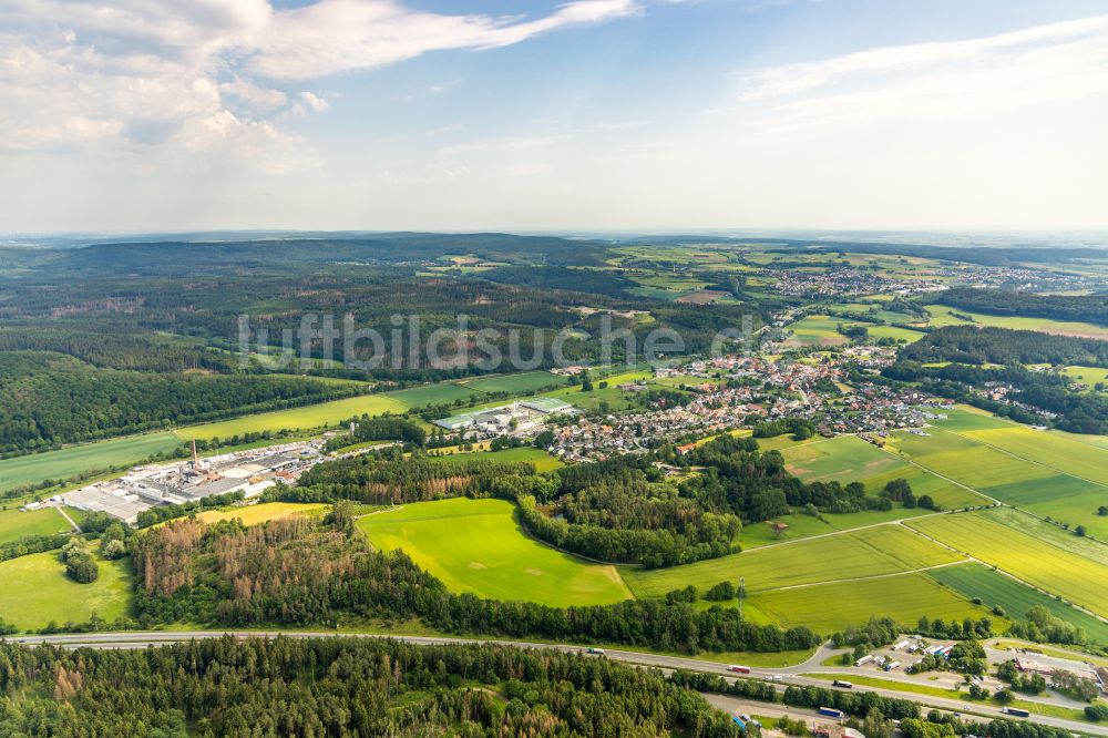 Luftbild Diemelstadt - Ortsansicht am Rande von landwirtschaftlichen Feldern in Diemelstadt im Bundesland Hessen, Deutschland