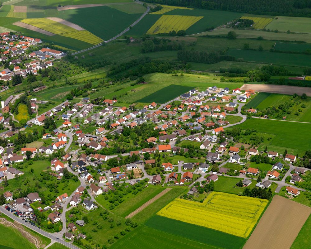 Dürmentingen von oben - Ortsansicht am Rande von landwirtschaftlichen Feldern in Dürmentingen im Bundesland Baden-Württemberg, Deutschland