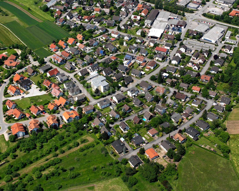 Eckartsweier aus der Vogelperspektive: Ortsansicht am Rande von landwirtschaftlichen Feldern in Eckartsweier im Bundesland Baden-Württemberg, Deutschland