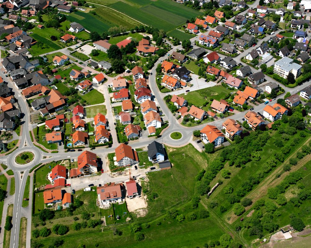 Eckartsweier von oben - Ortsansicht am Rande von landwirtschaftlichen Feldern in Eckartsweier im Bundesland Baden-Württemberg, Deutschland