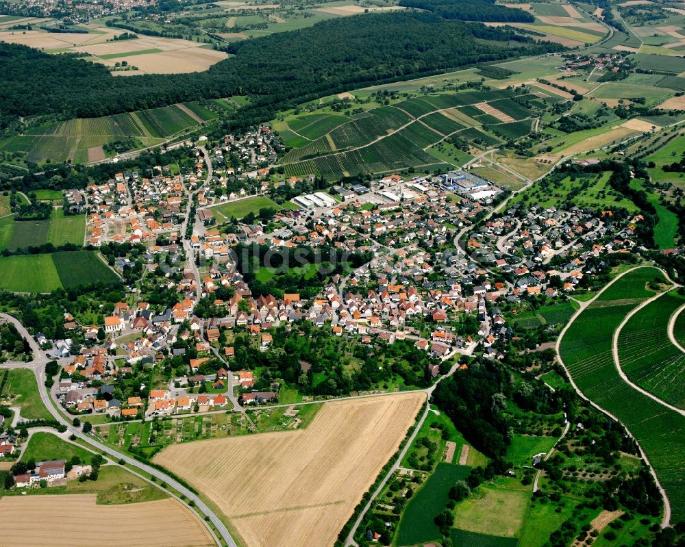 Luftaufnahme Eschenau - Ortsansicht am Rande von landwirtschaftlichen Feldern in Eschenau im Bundesland Baden-Württemberg, Deutschland