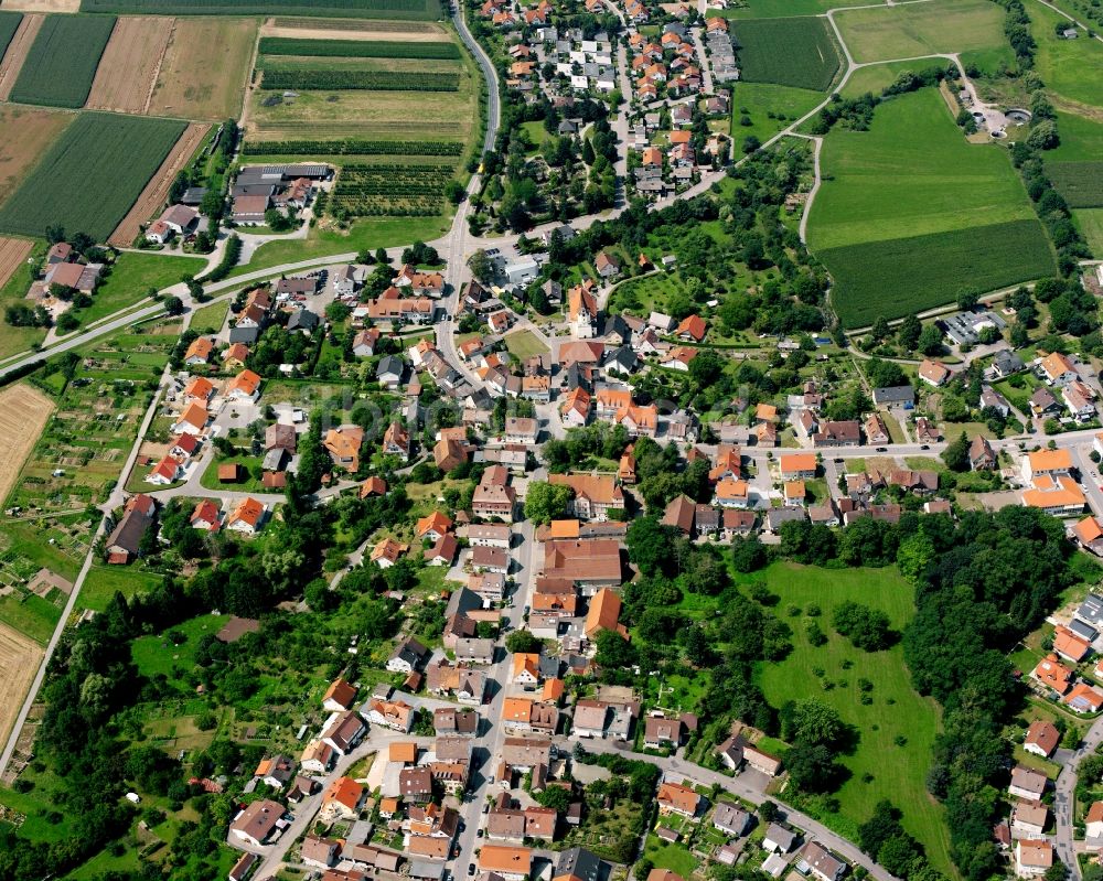 Eschenau aus der Vogelperspektive: Ortsansicht am Rande von landwirtschaftlichen Feldern in Eschenau im Bundesland Baden-Württemberg, Deutschland