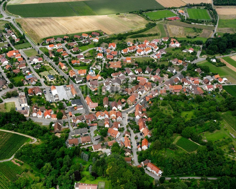 Luftaufnahme Frauenzimmern - Ortsansicht am Rande von landwirtschaftlichen Feldern in Frauenzimmern im Bundesland Baden-Württemberg, Deutschland