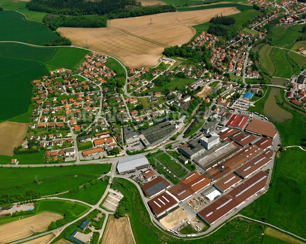 Freising aus der Vogelperspektive: Ortsansicht am Rande von landwirtschaftlichen Feldern in Freising im Bundesland Bayern, Deutschland