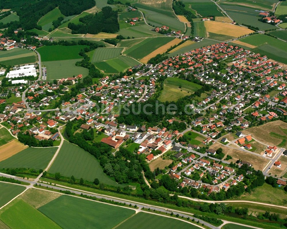 Furth von oben - Ortsansicht am Rande von landwirtschaftlichen Feldern in Furth im Bundesland Bayern, Deutschland