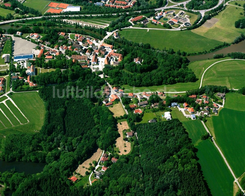 Luftbild Gern - Ortsansicht am Rande von landwirtschaftlichen Feldern in Gern im Bundesland Bayern, Deutschland