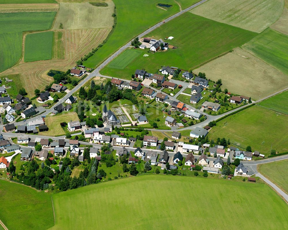 Luftbild Geroldsgrün - Ortsansicht am Rande von landwirtschaftlichen Feldern in Geroldsgrün im Bundesland Bayern, Deutschland