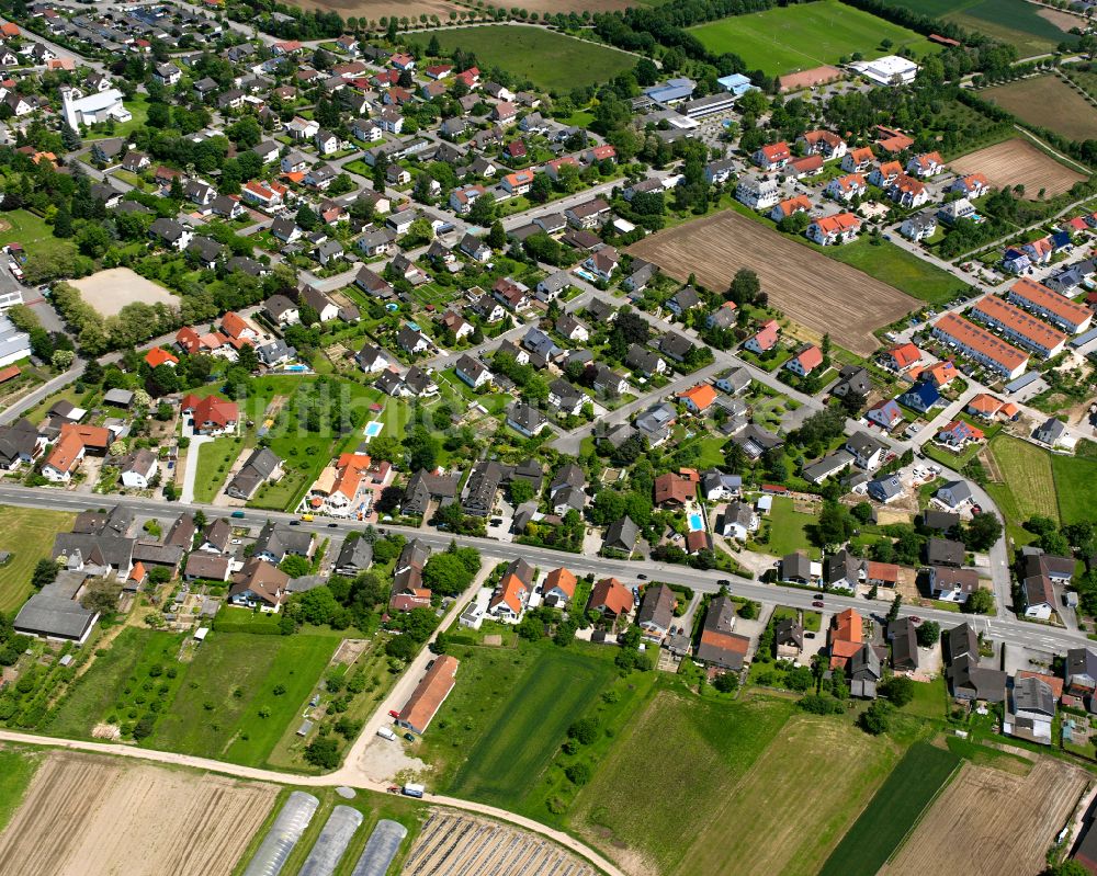 Luftaufnahme Goldscheuer - Ortsansicht am Rande von landwirtschaftlichen Feldern in Goldscheuer im Bundesland Baden-Württemberg, Deutschland