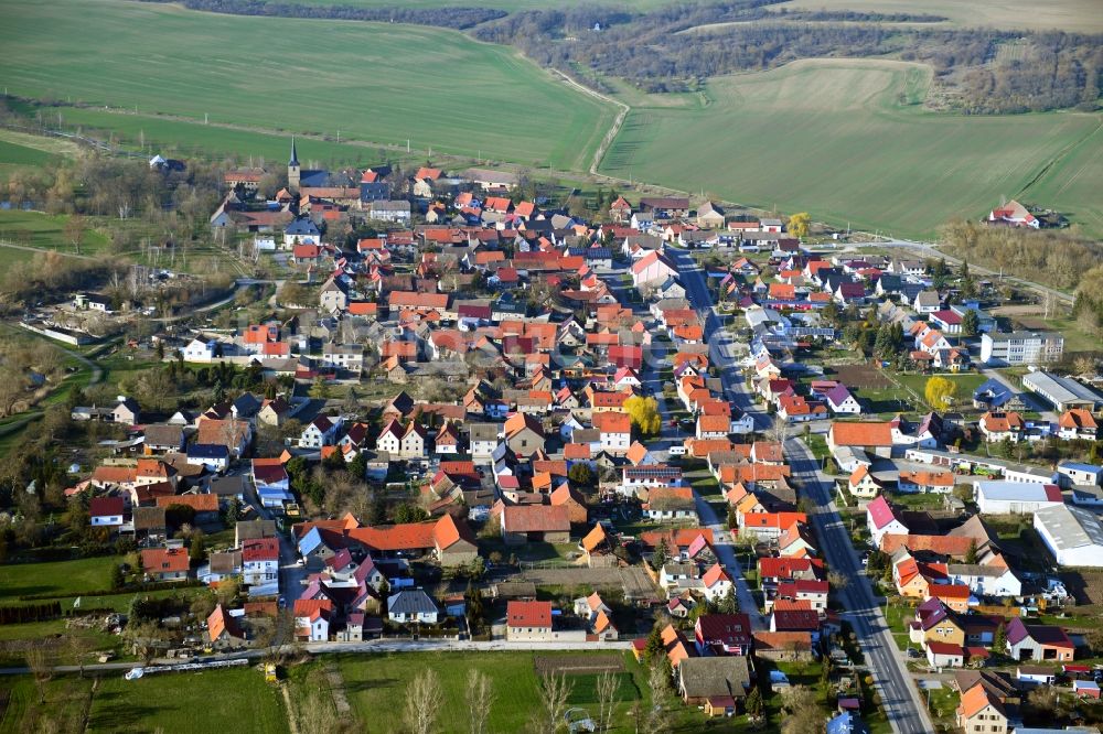 Gorsleben aus der Vogelperspektive: Ortsansicht am Rande von landwirtschaftlichen Feldern in Gorsleben im Bundesland Thüringen, Deutschland