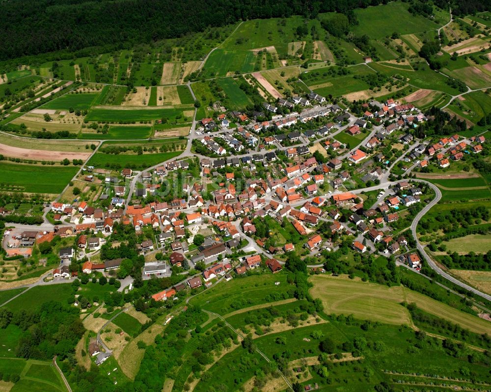 Luftbild Hößlinswart - Ortsansicht am Rande von landwirtschaftlichen Feldern in Hößlinswart im Bundesland Baden-Württemberg, Deutschland