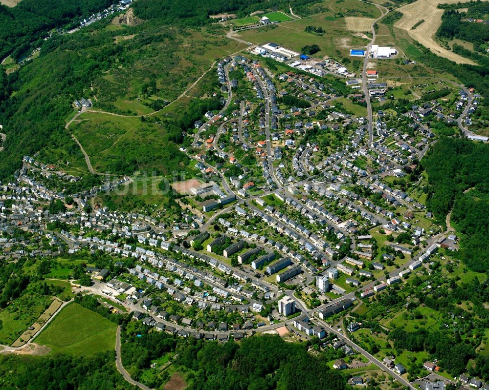 Luftbild Idar - Ortsansicht am Rande von landwirtschaftlichen Feldern in Idar im Bundesland Rheinland-Pfalz, Deutschland