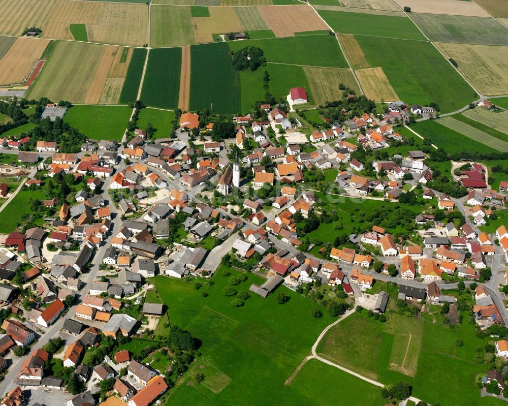 Luftbild Inneringen - Ortsansicht am Rande von landwirtschaftlichen Feldern in Inneringen im Bundesland Baden-Württemberg, Deutschland