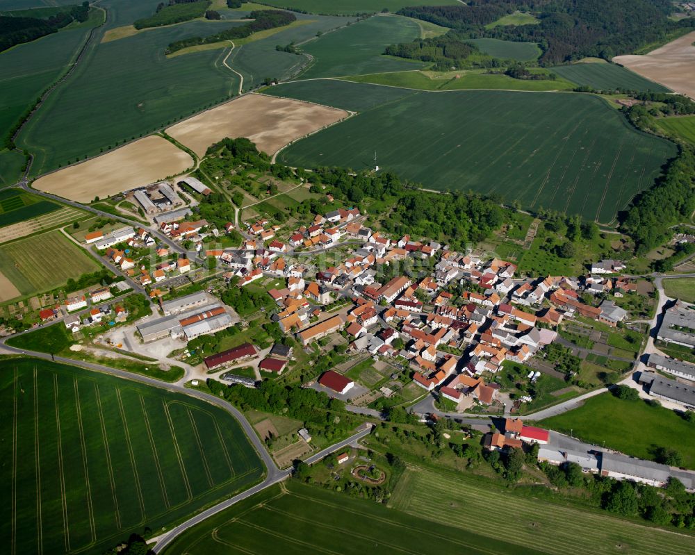 Luftaufnahme Kalteneber - Ortsansicht am Rande von landwirtschaftlichen Feldern in Kalteneber im Bundesland Thüringen, Deutschland