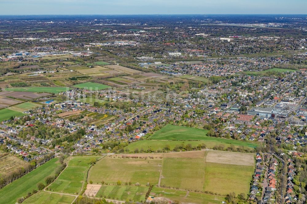 Luftbild Schenefeld - Ortsansicht am Rande von landwirtschaftlichen Feldern am Kameruner Weg in Schenefeld im Bundesland Schleswig-Holstein, Deutschland