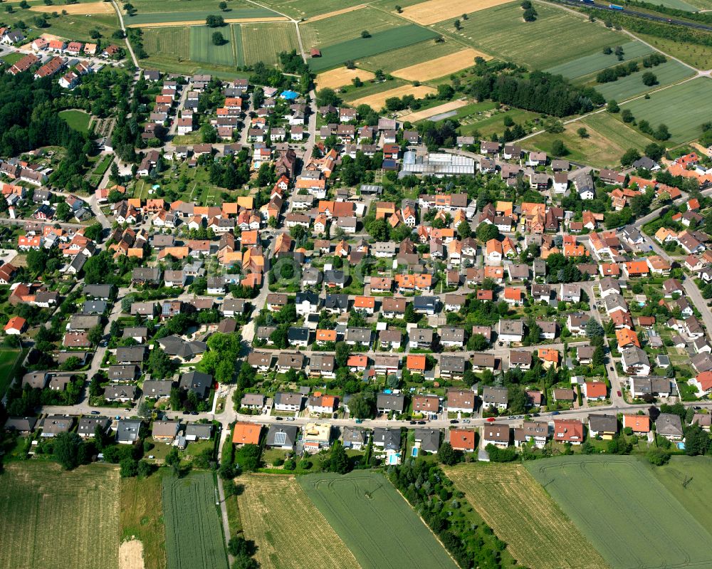 Luftbild Karlsruhe - Ortsansicht am Rande von landwirtschaftlichen Feldern in Karlsruhe im Bundesland Baden-Württemberg, Deutschland