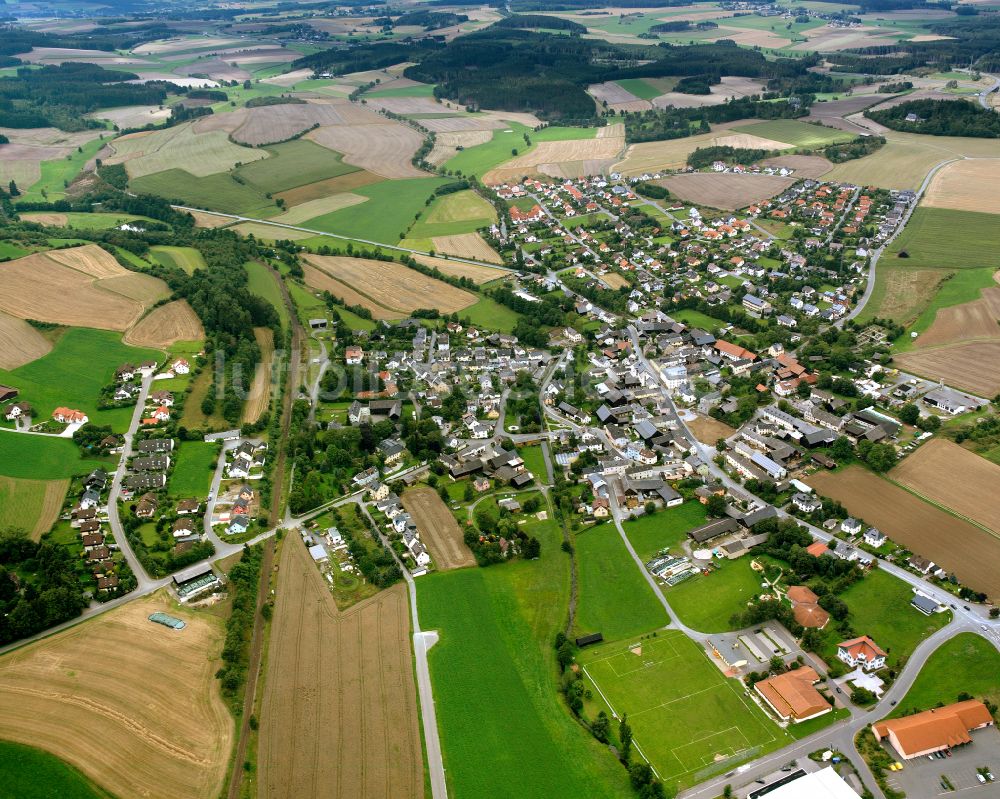 Köditz von oben - Ortsansicht am Rande von landwirtschaftlichen Feldern in Köditz im Bundesland Bayern, Deutschland