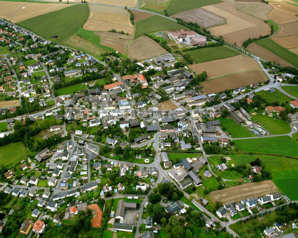 Köditz aus der Vogelperspektive: Ortsansicht am Rande von landwirtschaftlichen Feldern in Köditz im Bundesland Bayern, Deutschland