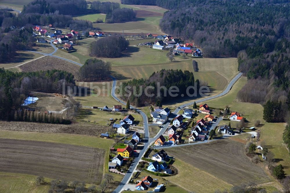 Luftbild Kleingesee - Ortsansicht am Rande von landwirtschaftlichen Feldern in Kleingesee im Bundesland Bayern, Deutschland